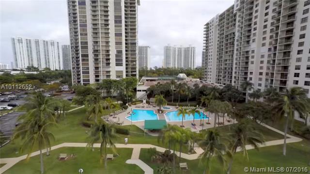 Biscayne Cove image #32
