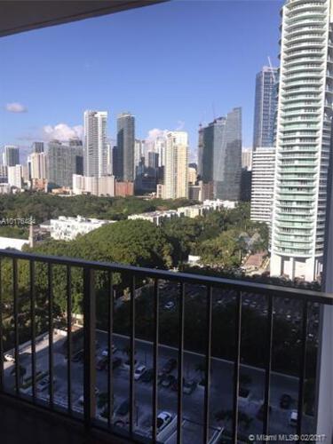 Brickell Place A image #18