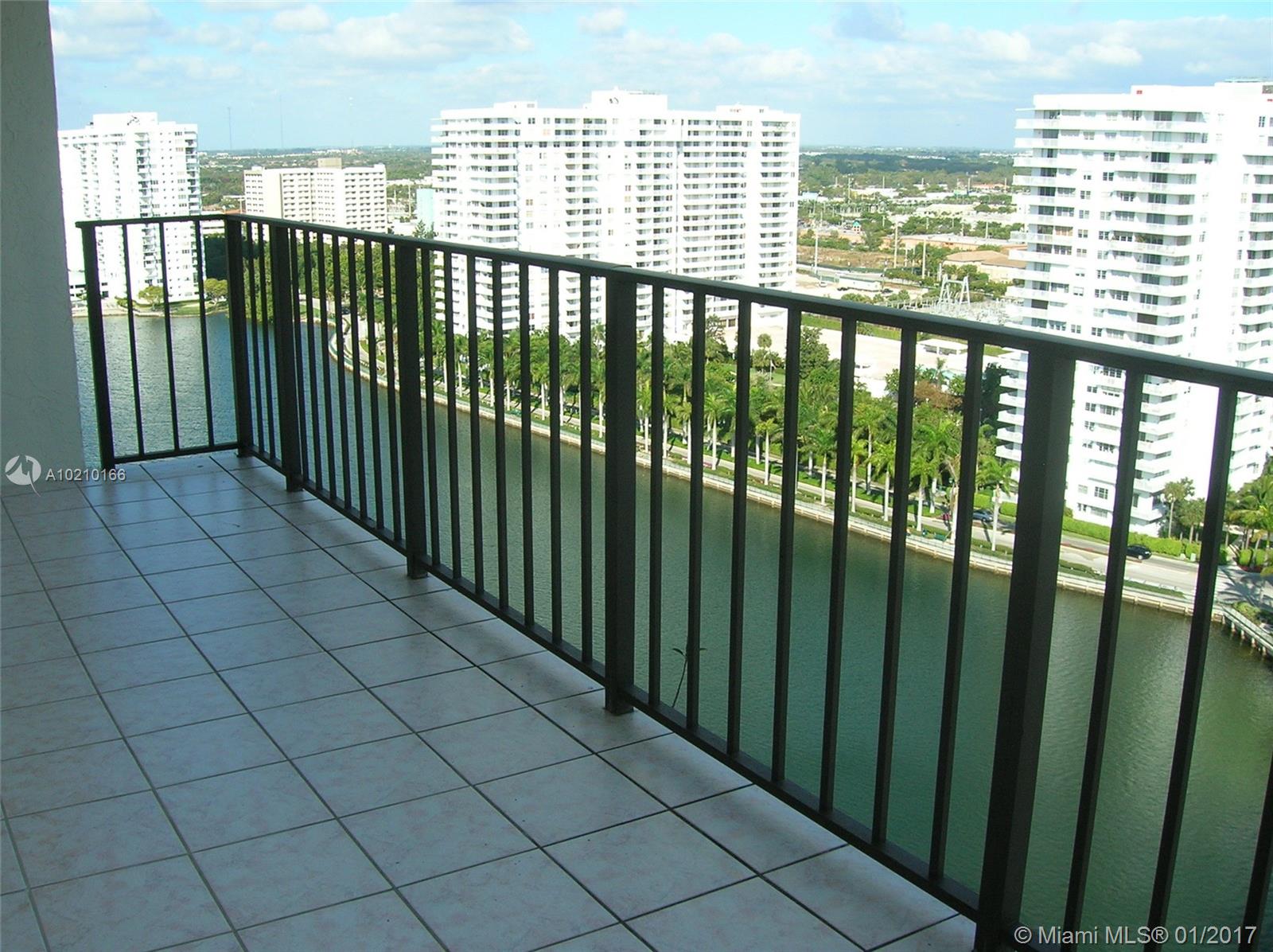 Biscayne Cove image #9