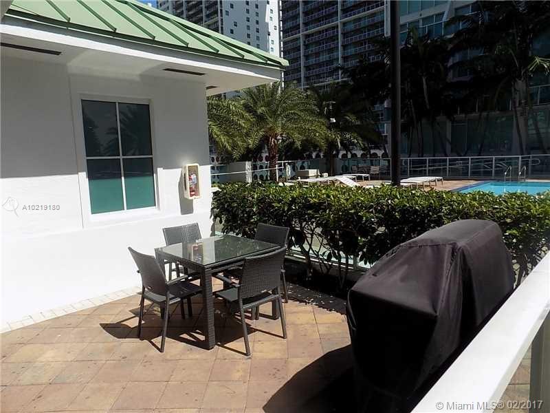 Brickell on the River North image #17