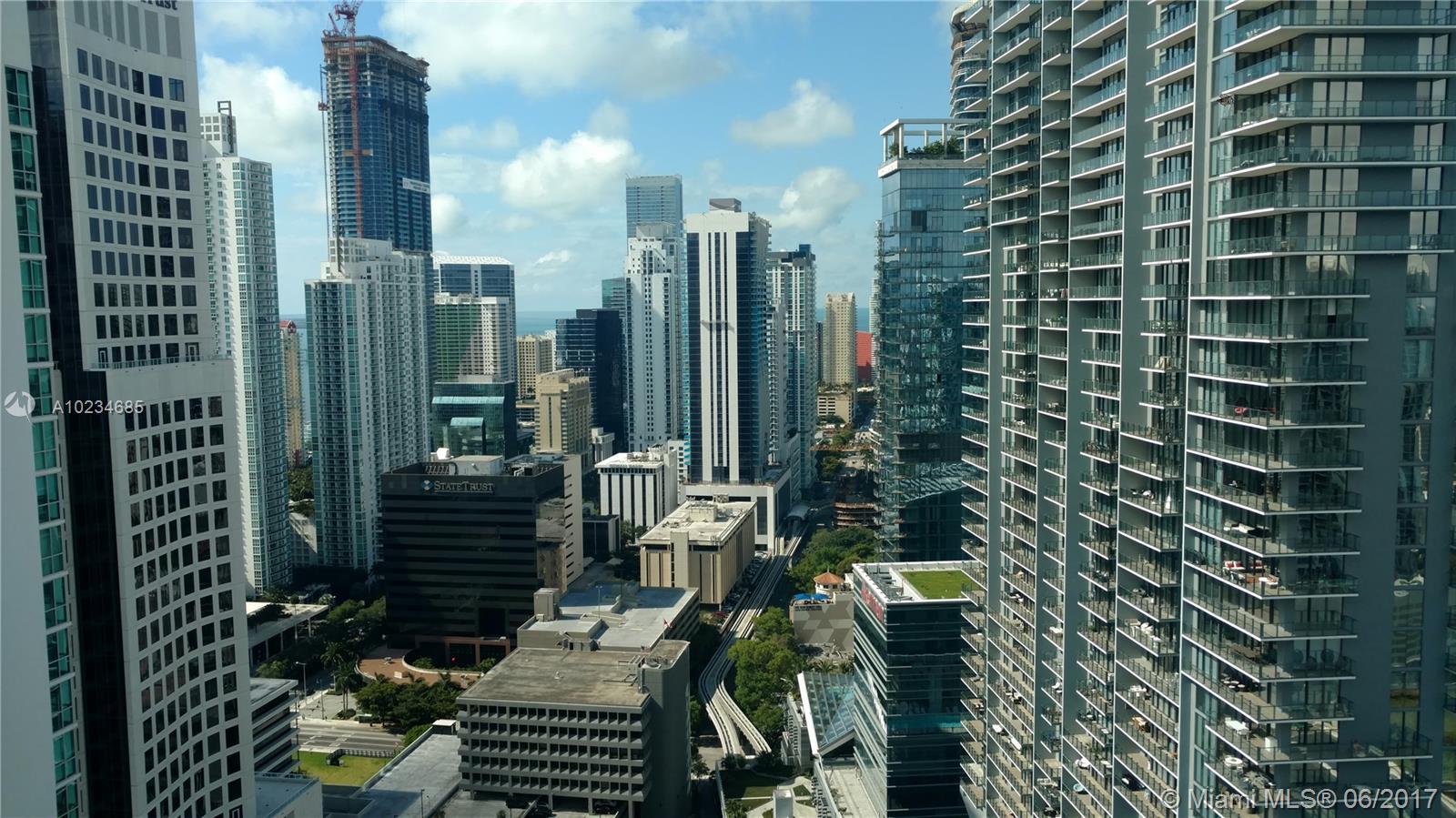 Brickell on the River South image #20