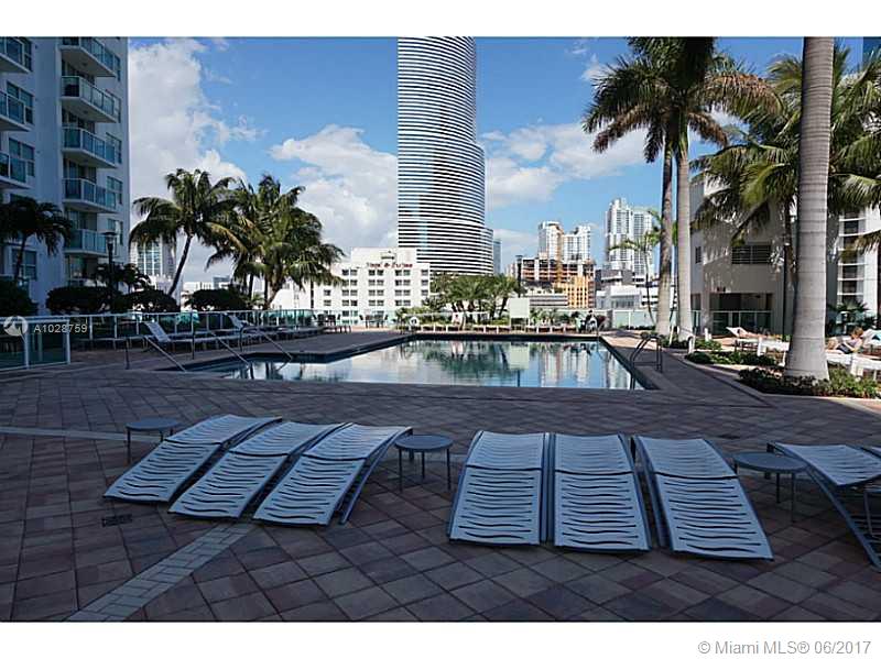 Brickell on the River North image #9