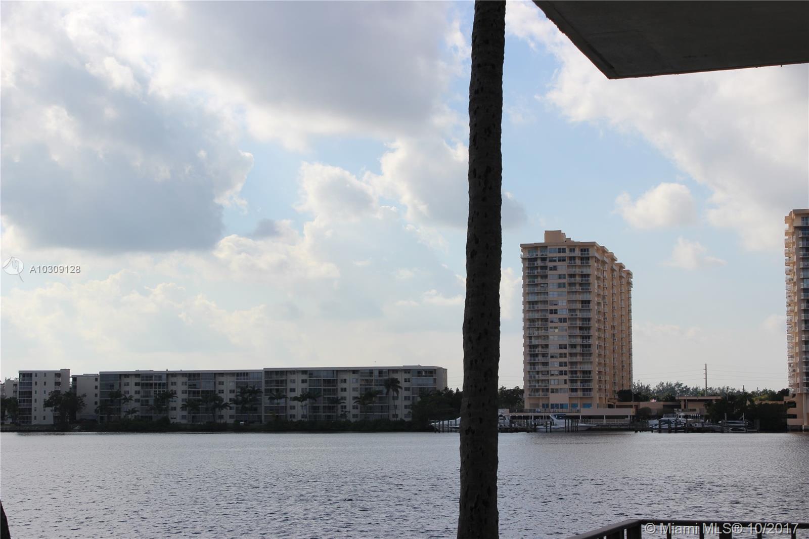 Biscayne Cove image #11