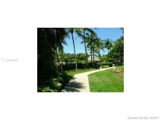 Biscayne Cove image #46