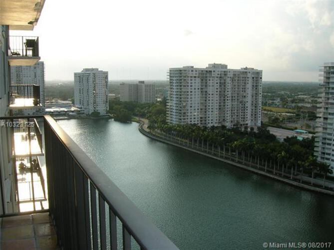 Biscayne Cove image #6