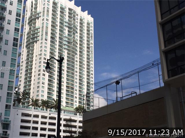 Brickell on the River North image #6