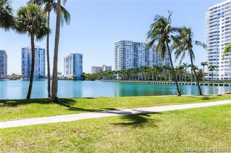 Biscayne Cove image #2