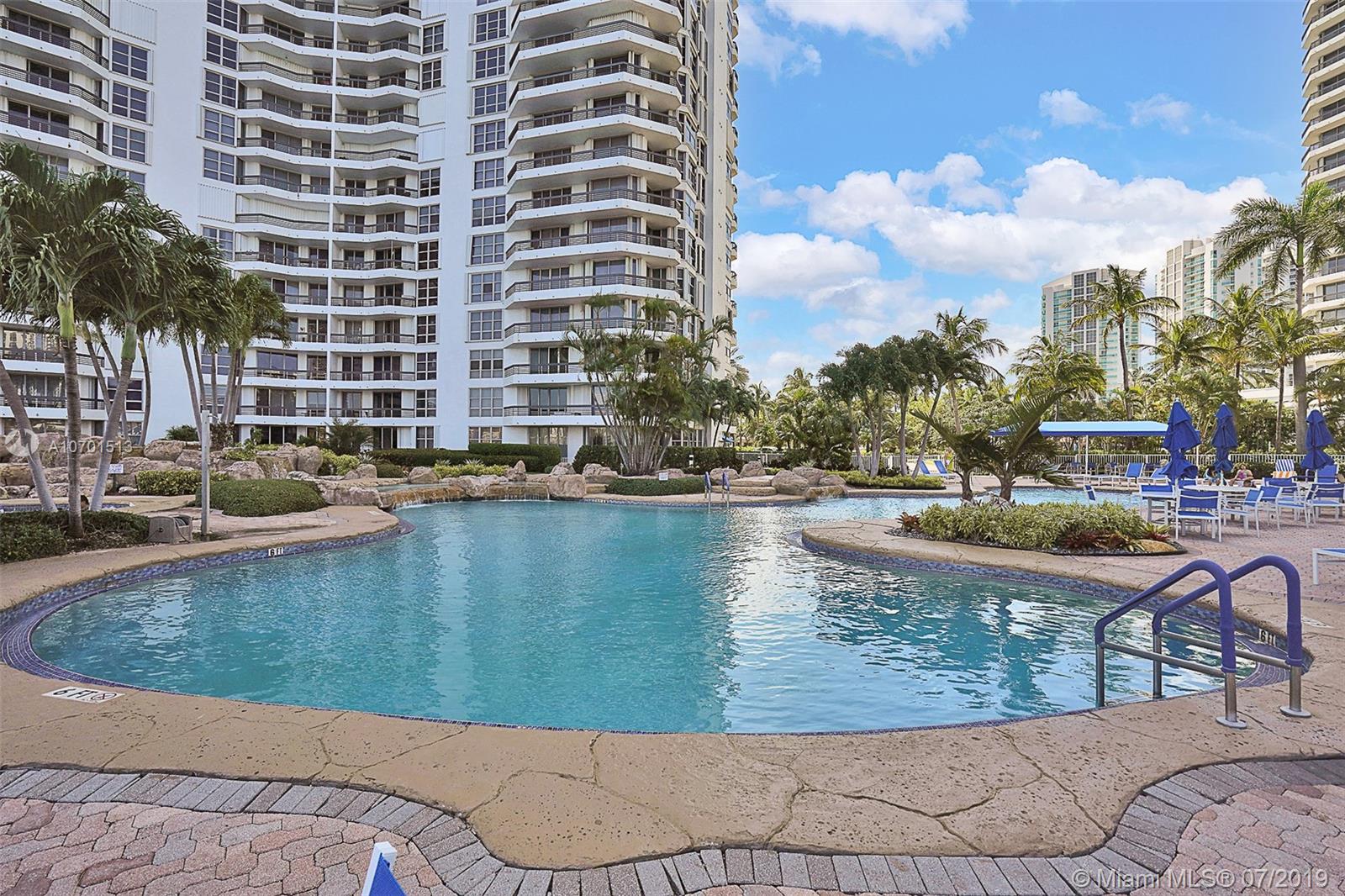 Mystic Pointe 200 Unit #901 Condo in Aventura | CondoBlackBook