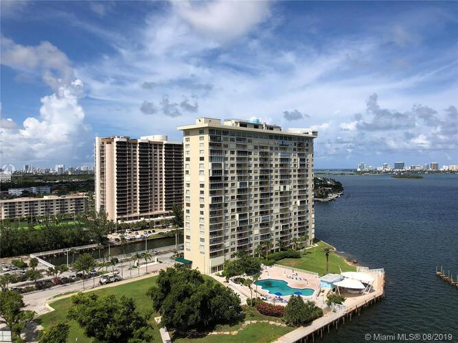 Jockey Club III Unit #1558 Condo in Biscayne Corridor North - Miami ...