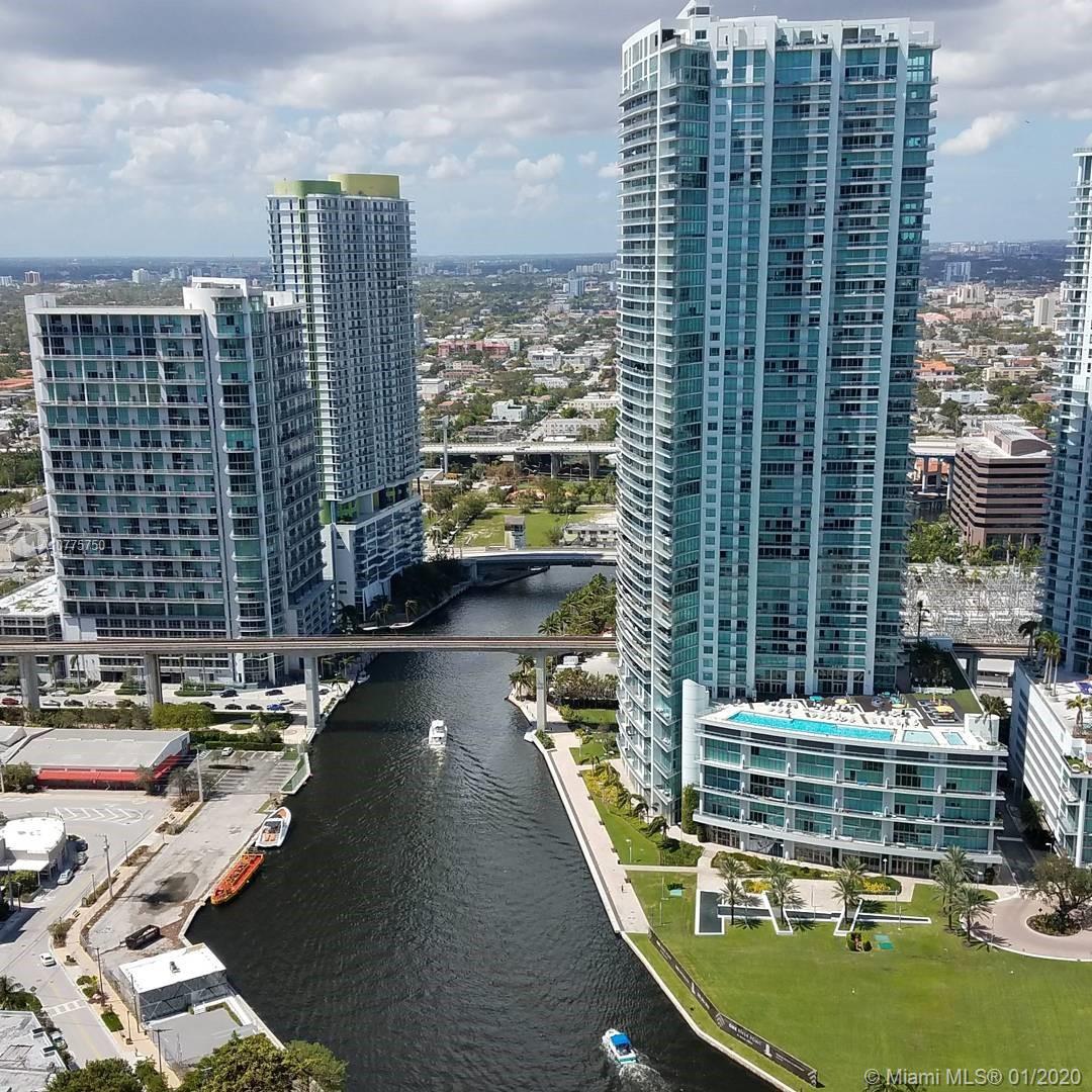 Brickell on the River North image #12