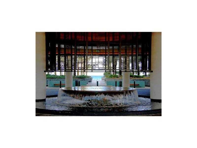 Carillon Center Tower Wellness Resort & Residences image #15