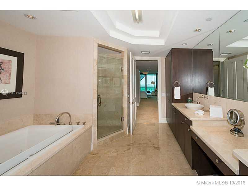 One Bal Harbour image #23