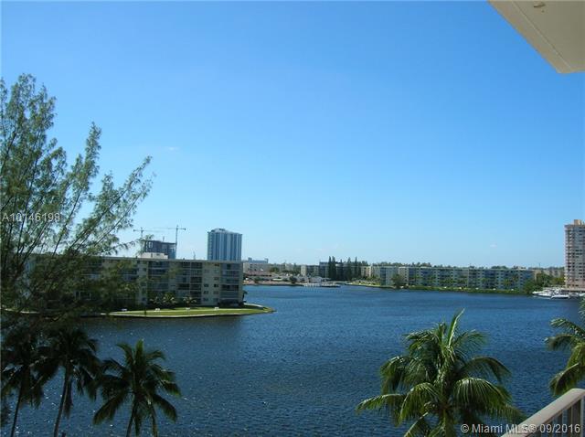 Biscayne Cove image #3