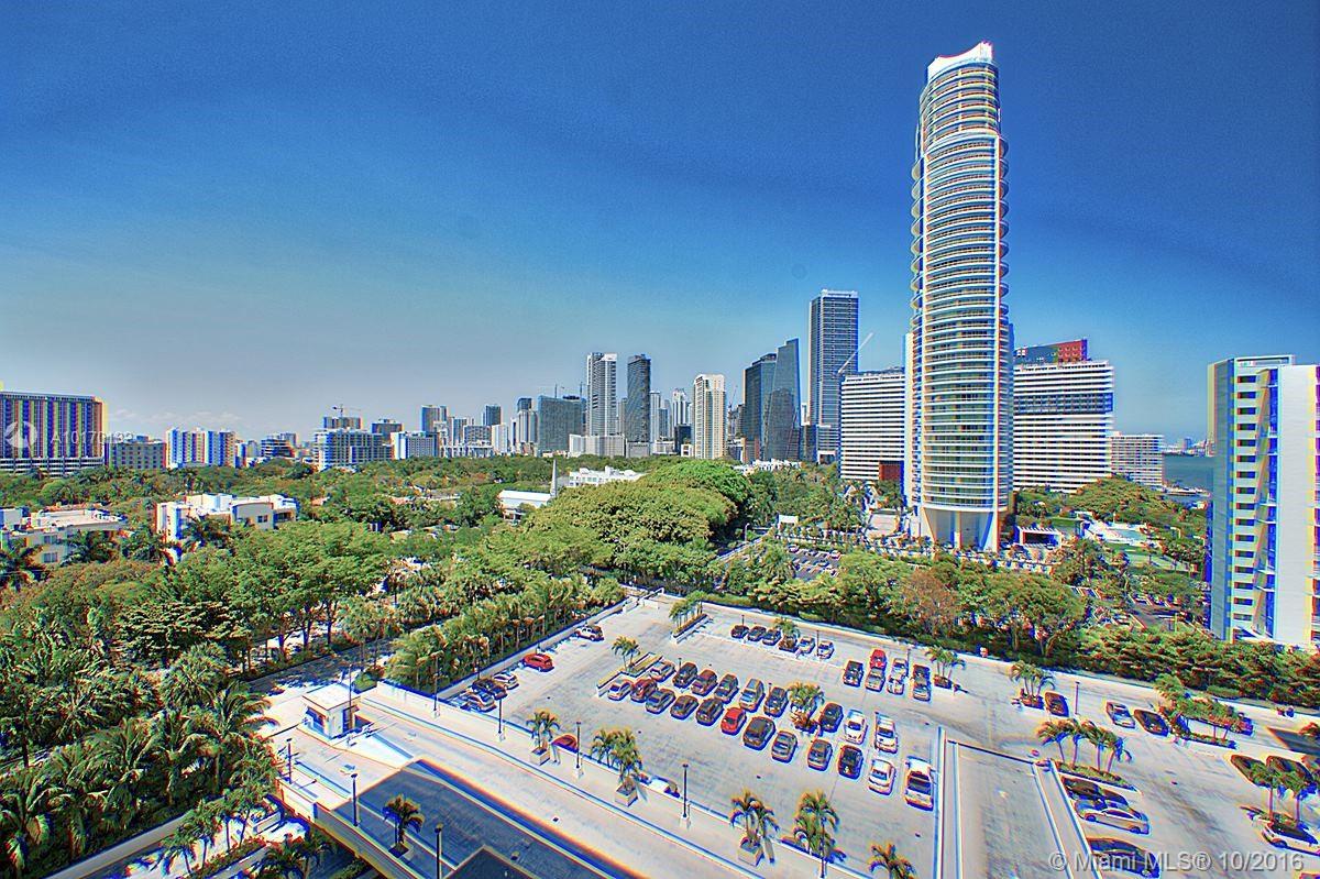 Brickell Place A image #23