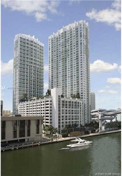 Brickell on the River South image #4
