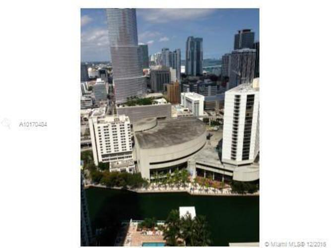 Brickell on the River South image #5