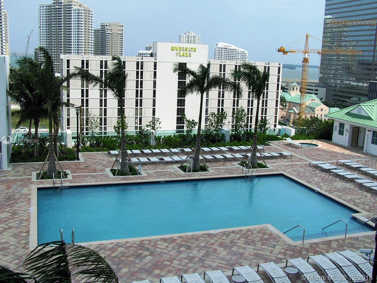 Brickell on the River North image #31