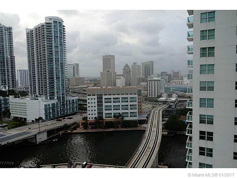 Brickell on the River South image #14