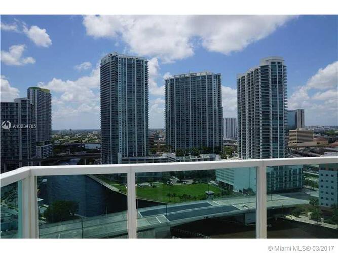 Brickell on the River South image #21