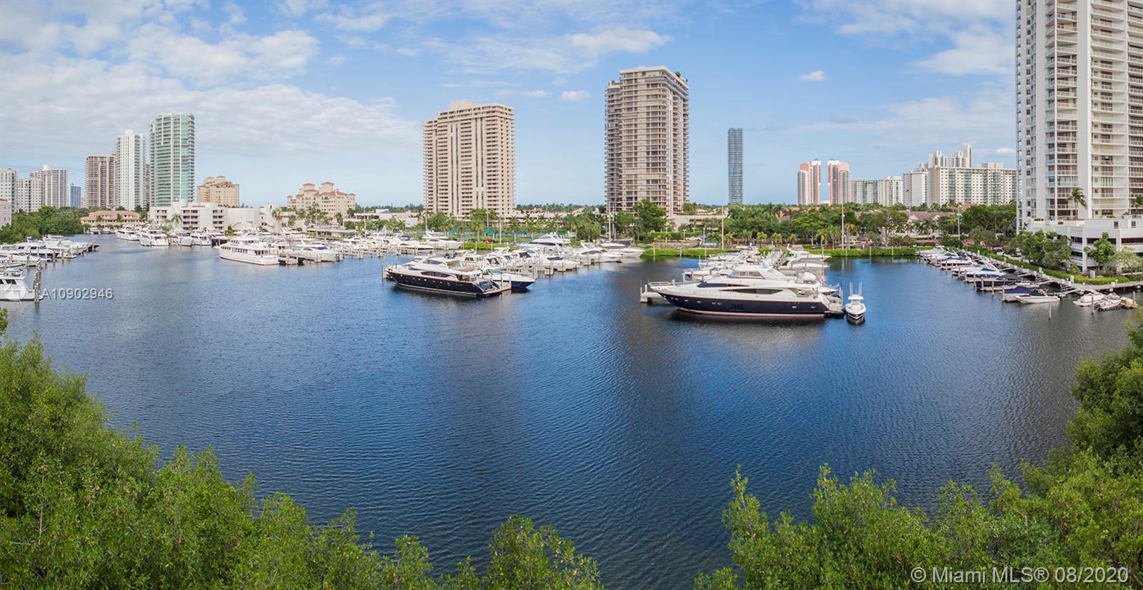 yacht club at aventura marina