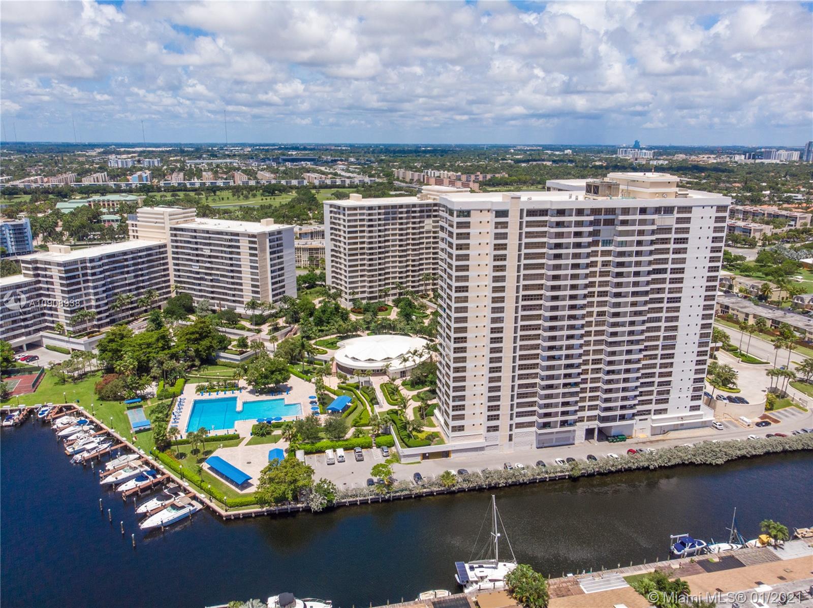 Olympus Towers And Marina Unit Condo In Hallandale Beach CondoBlackBook   01 