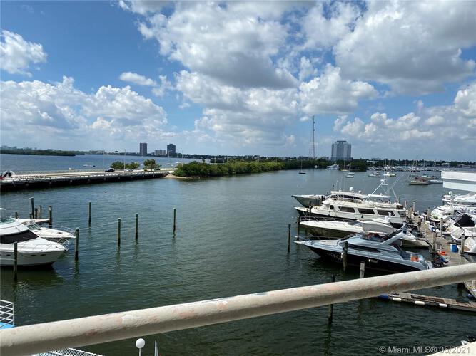 Bayshore Yacht Tennis Club Unit #317 Condo for Sale in ...