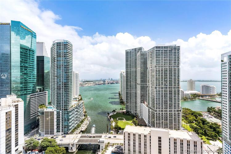 Brickell on the River North image #19