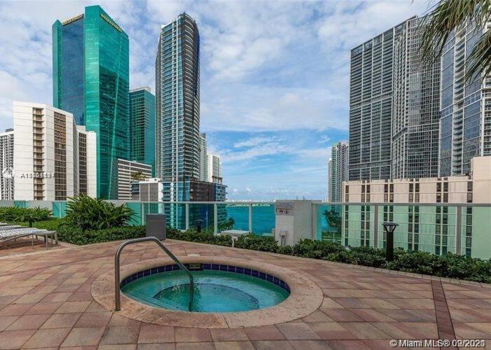 Brickell on the River North image #18