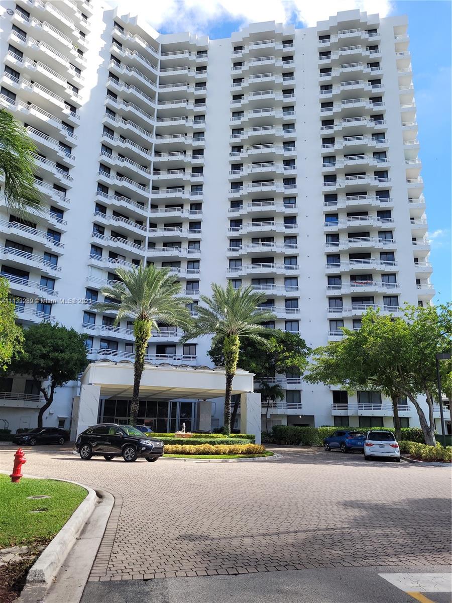 Parc Central East Unit #1008 Condo in Aventura | CondoBlackBook