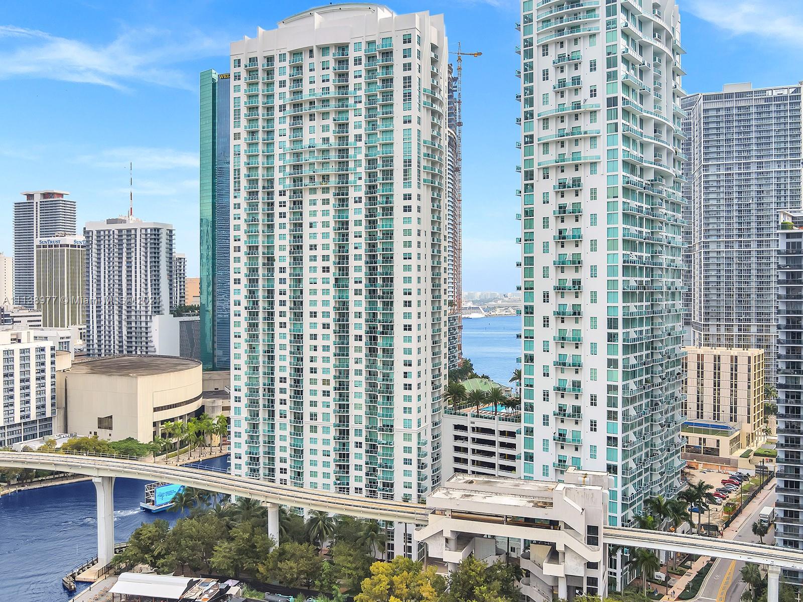 Brickell on the River North image #46