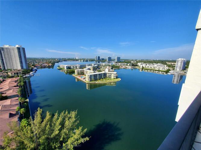 Biscayne Cove image #48