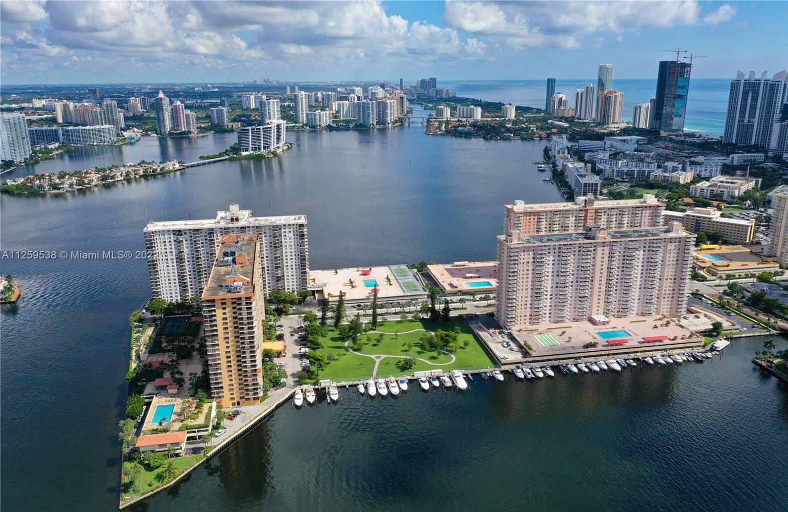 Winston Towers Unit #1719 Condo in Sunny Isles Beach | CondoBlackBook