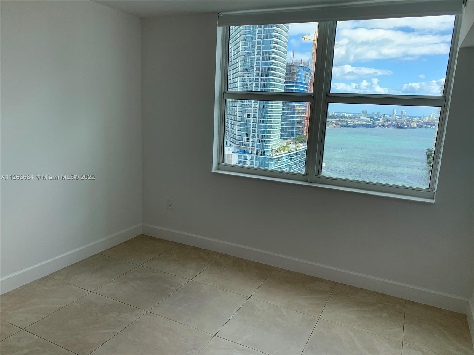 Brickell on the River North image #15