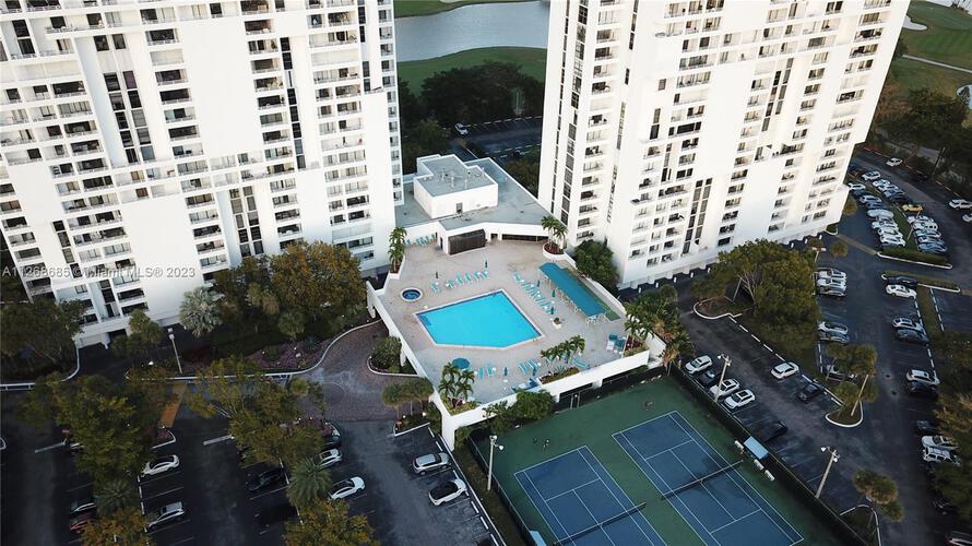 Delvista Towers Unit #1824 Condo in Aventura | CondoBlackBook