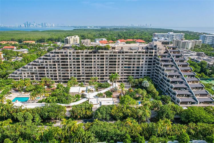 Key Colony III Emerald Bay Unit #322 Condo in Key Biscayne | CondoBlackBook