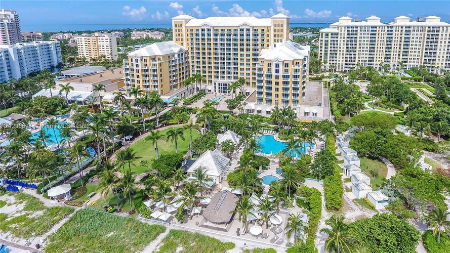 Guest at Ritz Carlton dies after fall, County homicide investigating - Key  Biscayne Independent