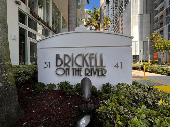 Brickell on the River North image #48