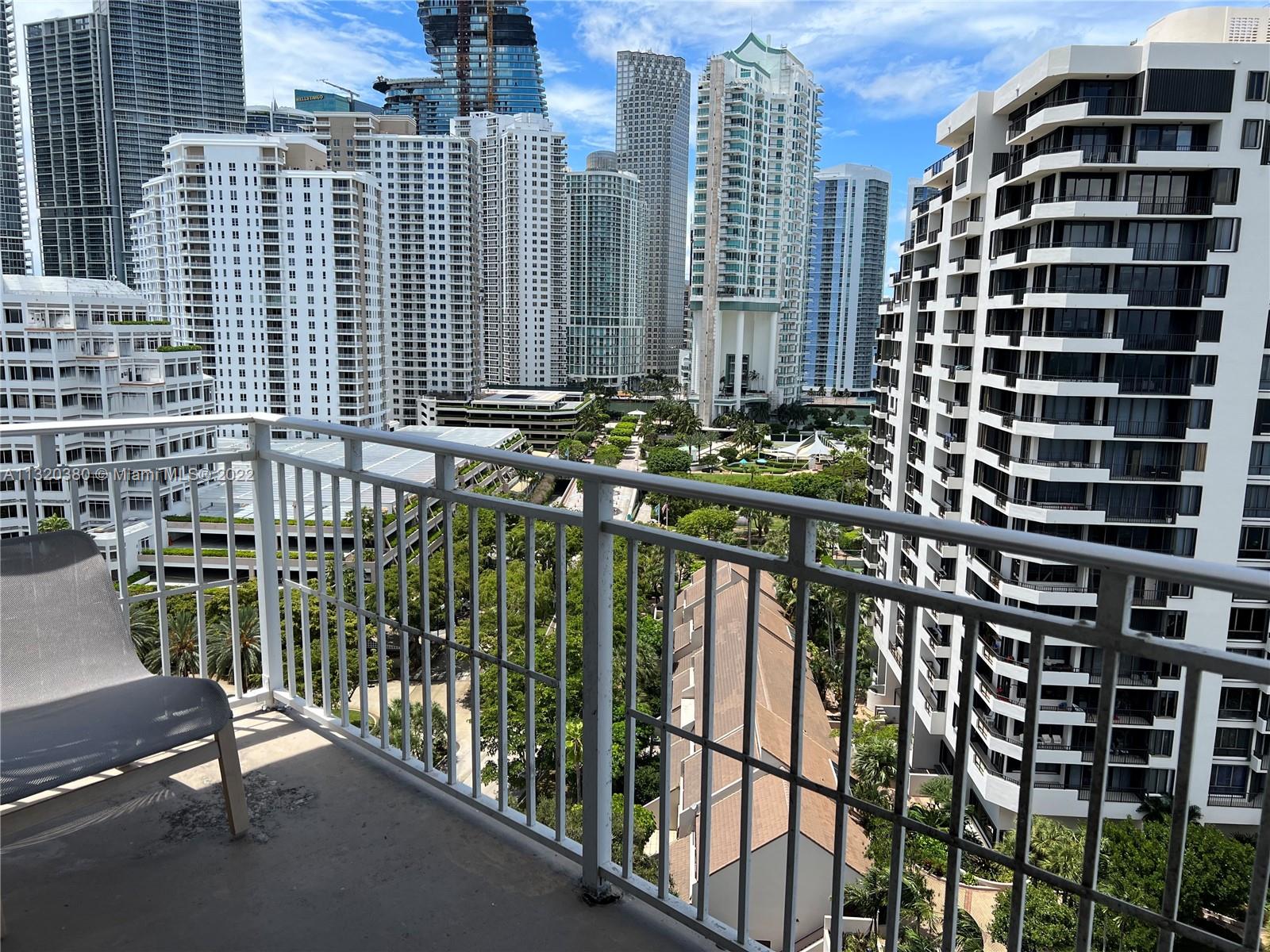 Isola Brickell Key For Rent