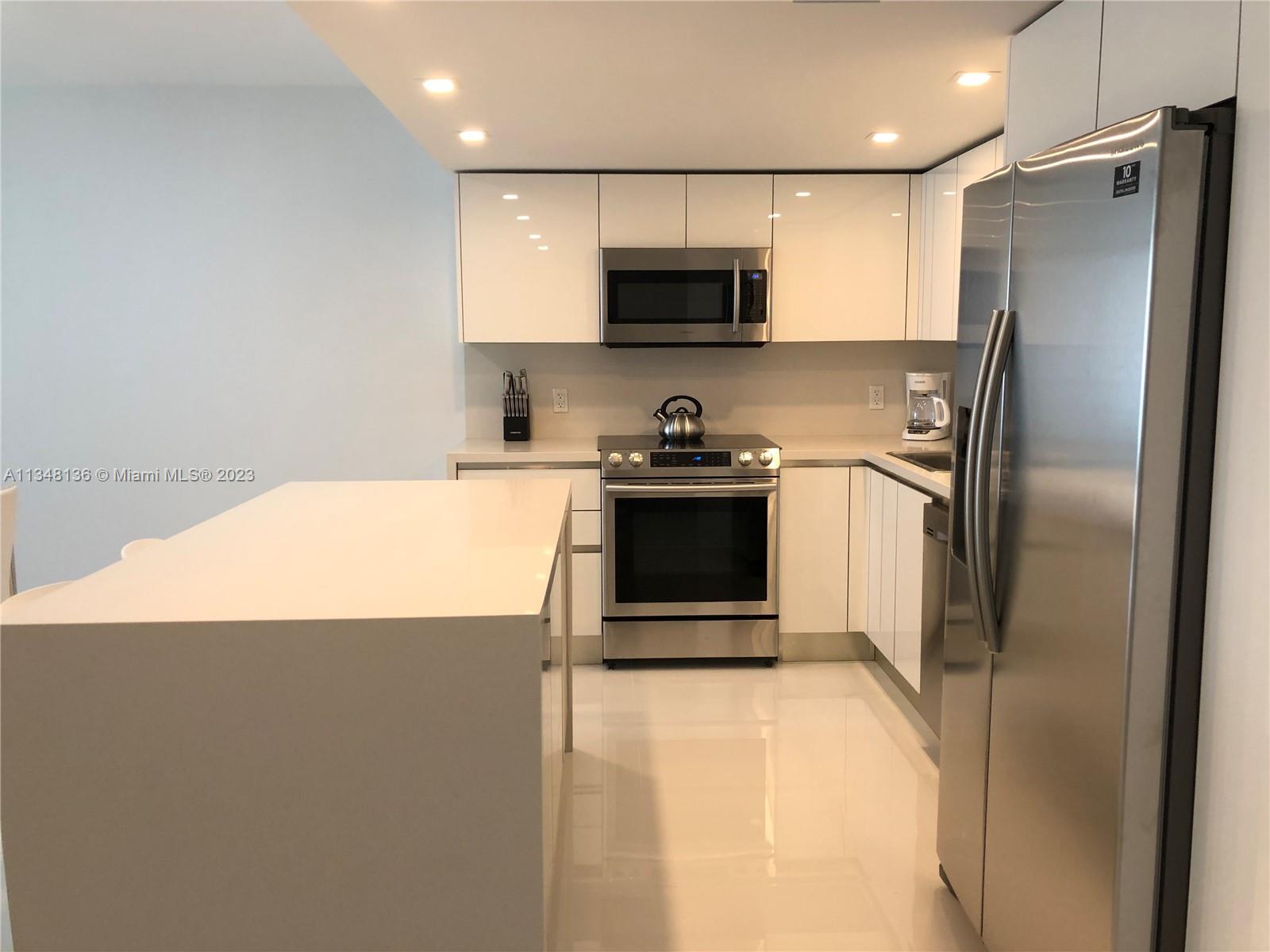 Oceanview Unit #911 Condo In Sunny Isles Beach | CondoBlackBook