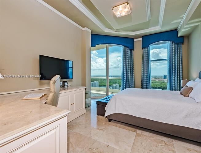 Turnberry Ocean Colony image #22