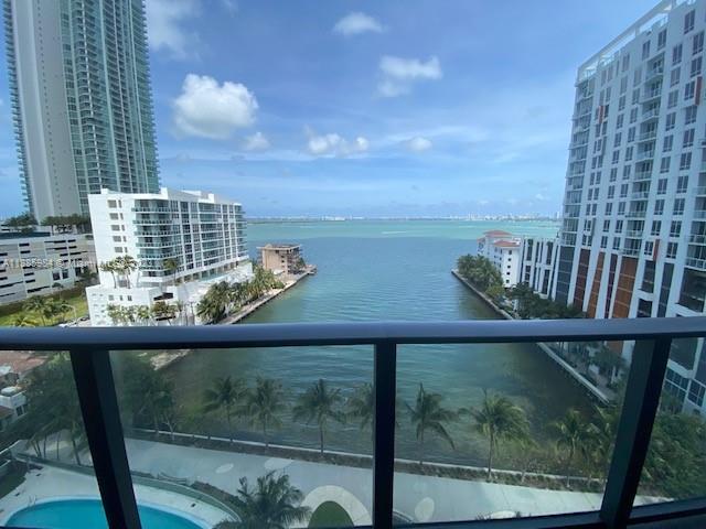 Icon Bay Unit #906 Condo in Edgewater - Miami Condos | CondoBlackBook