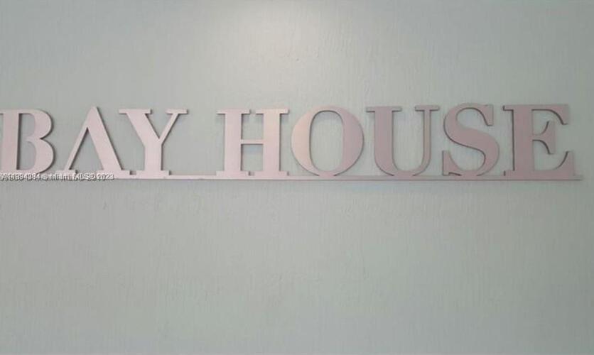 Bay House image #46