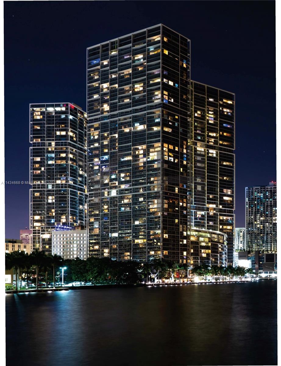 Icon Brickell III (W Miami) image #5