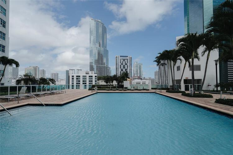 Brickell on the River North image #38