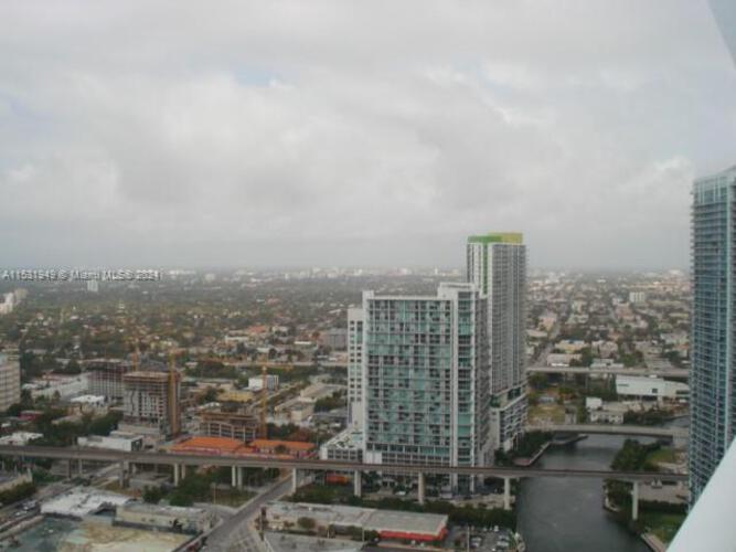 Brickell on the River South image #5