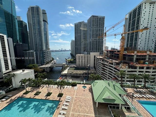 Brickell on the River North image #21