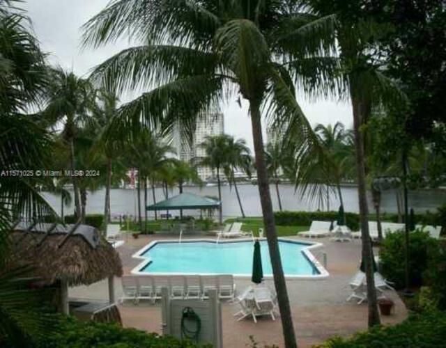 Biscayne Cove image #26