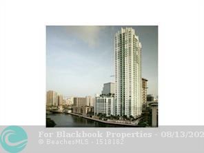 Brickell on the River North image #9