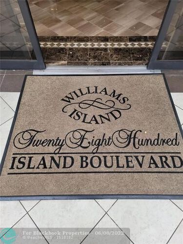 Williams Island 2800 image #1